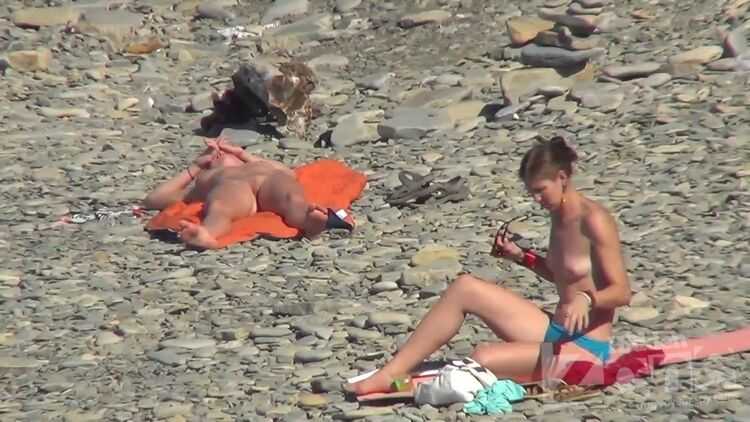 Watch Free Porno Online – Voyeur nudism – New girls came to the beach