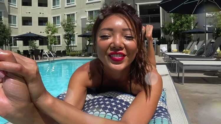 ManyVids presents Ayumi Anime in BJ UNDER WATER_ASIAN FEET_PUBLIC flash (MOV, FullHD, 1920×1080)