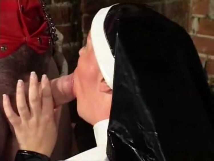 Busty Bristish Nun Vicki.0k 16185502 – 480p