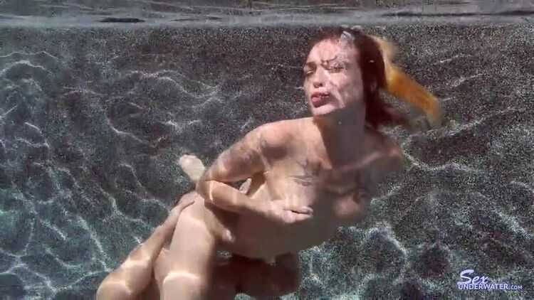 SexUnderWater presents finishthejob pt212k (MP4, SD, 854×480)