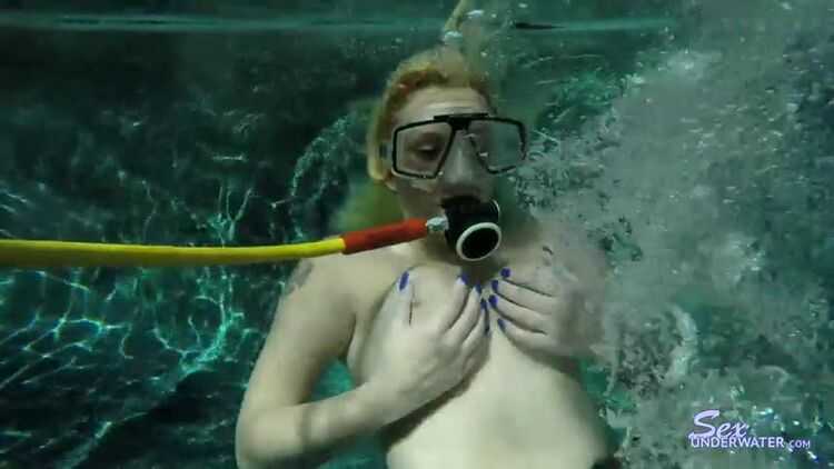 SexUnderWater presents rainsummers scuba gc26k (MP4, SD, 854×480)