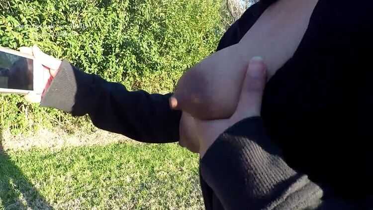 Quick public Hand expressing big milky tits at park- Rosemarieloves-AmateurPorn