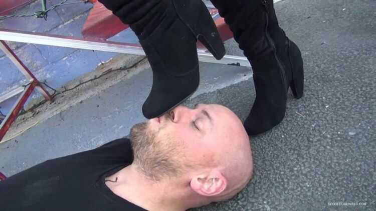 Footdomunited - Boot Slaves - Mistress Shay