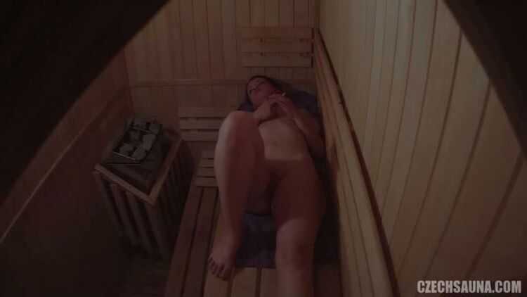 Voyeur czech sauna busty young mother