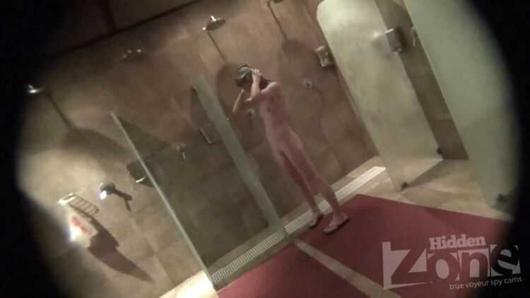 Voyeur shower – A hidden camera in a women s shower