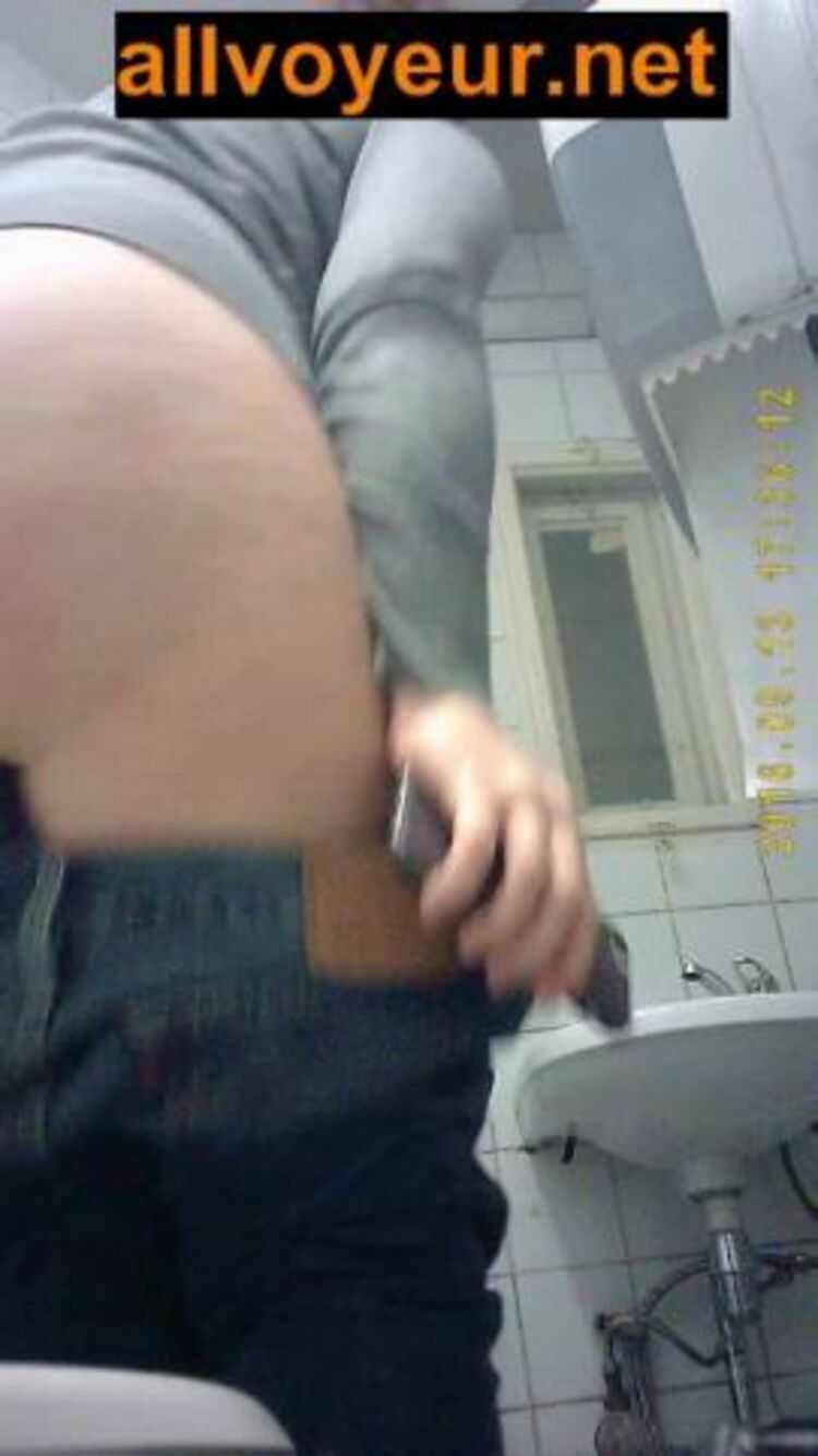 Voyeur in Public Toilet – Student restroom 88