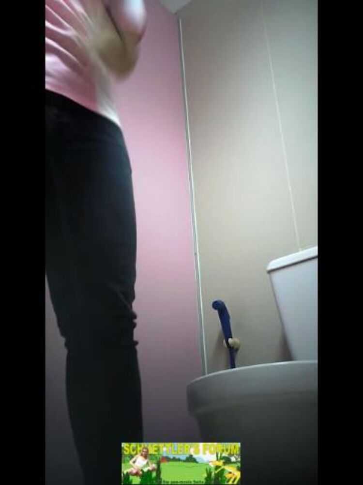 Voyeur in Public Toilet – Thailand toilet 23