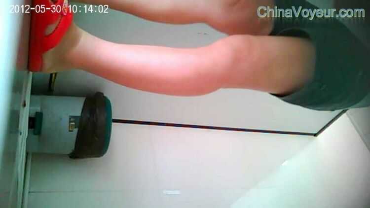 Voyeur China Toilet Pissing – B751