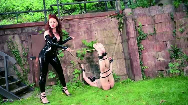 Mistress Lady Renee - Backyard Bastinado (720 HD) - Caning