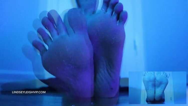 Lindsey Leigh – entrancing toes (MP4, SD, 854×480)