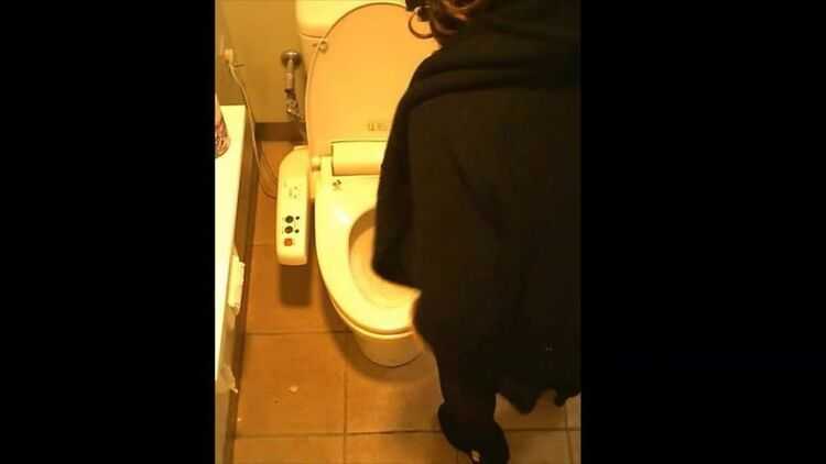 Voyeur Toilet Pissing – 15254352