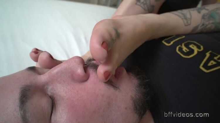 Bffvideos - Princess Sarah Sweaty Feet On Loser Face Pt.3 - Foot Worship