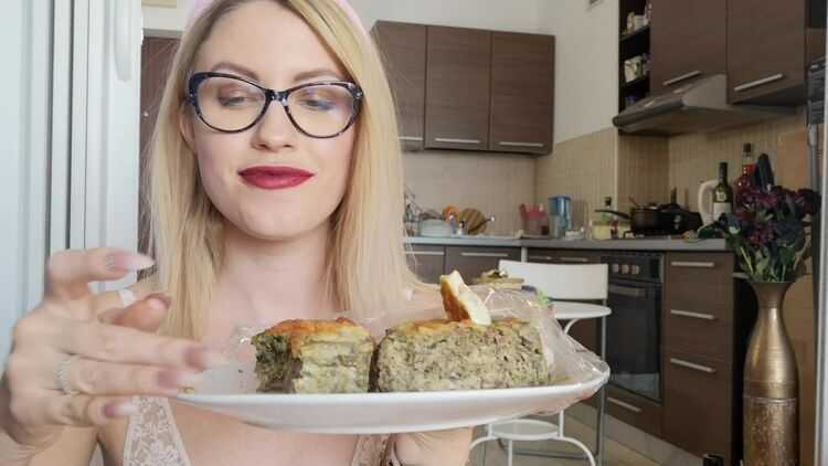 Findom Online – Goddess Natalie starring in video ‘Easter leftovers for a famished pup’