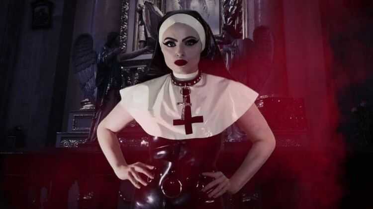 Empress Poison - Holy Hell! Popperz - Mesmerize