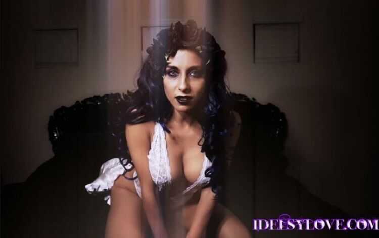 Idelsy Love - Corpse Bride Breast Worship - Halloween