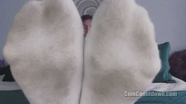 Cum Countdown - Jerking Off To My Dirty Socks - Findom