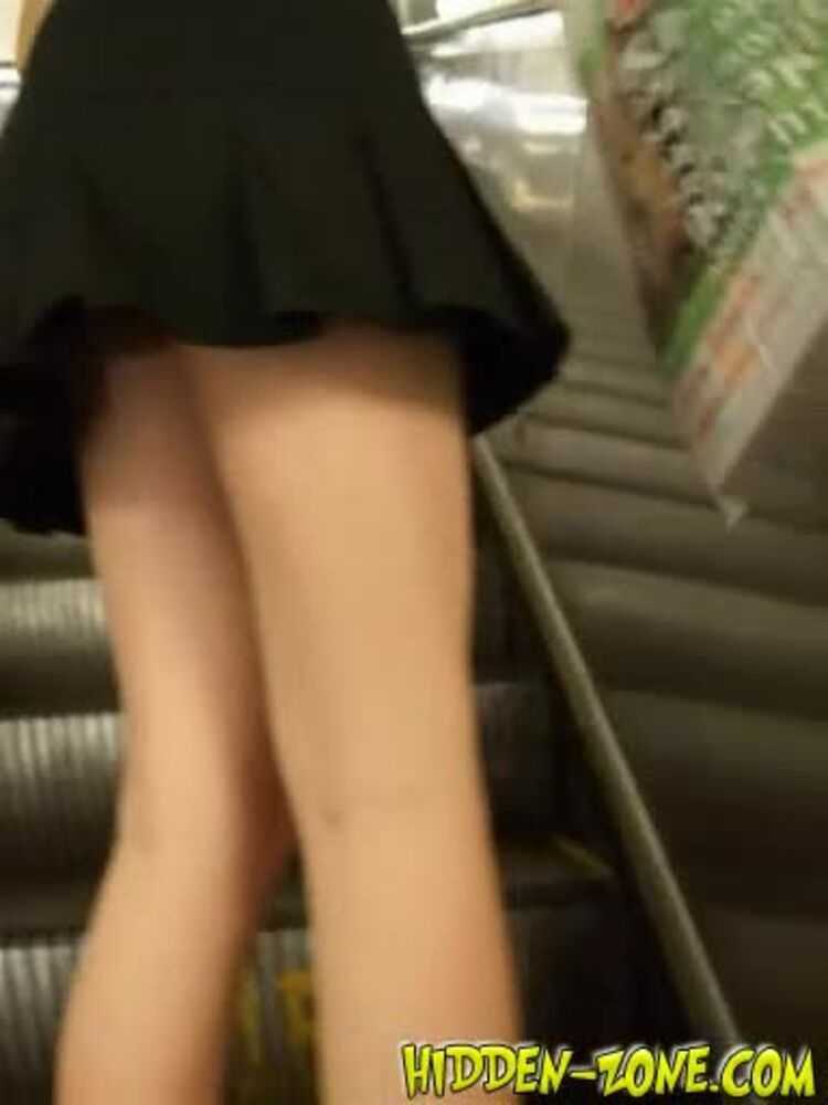 Hidden-Zone Upskirt115