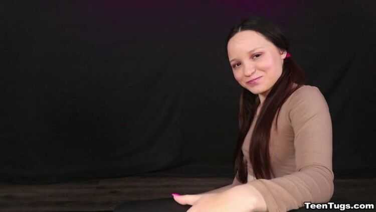 Rosie Riches - Double Fisted Braced Faced Teen Rosie - Teasing