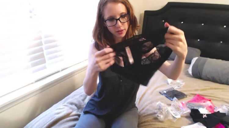 ManyVids presents CharlotteHazey – Victorias Secret panties haul unboxing (MP4, HD, 1280×720)