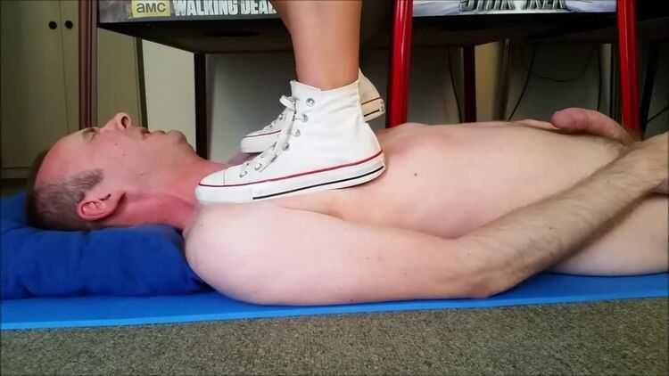 Hard trampling with converse sneaker