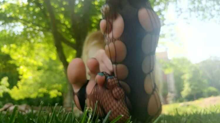 OGFeet - Sativa Skies - Outdoor Fish Net - Footworship