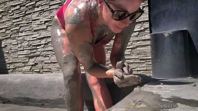 Goddess Alexandra Snow - New Zealand Mud Bath - Fetish