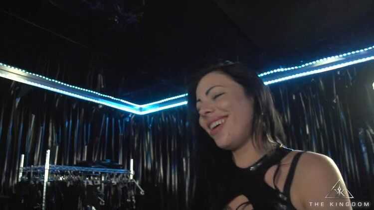 Rubber – Kates Palace – Strapon Chastity And Bondage