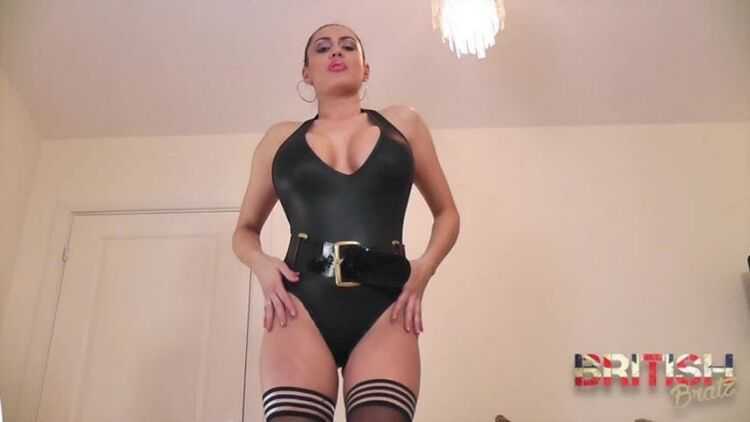 British Bratz - Worship Goddess Vicky