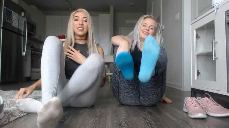 Socks sniffing – Goddess Rosie – Our sweaty smelly gym feet joi