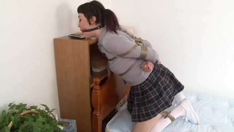 Captive Student Ekho – Ekho Kumori