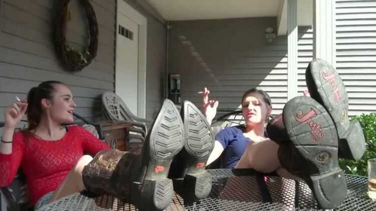 Sweet Southern Feet - Sassy, Lenore - Country girls love talking about there sweaty boots