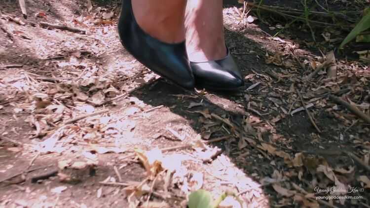 Shoe domination – Young Goddess Kim – Forest Foot slave