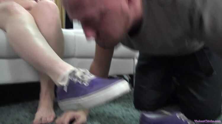 Shoe worship – Dante worships Princess Shelby’s