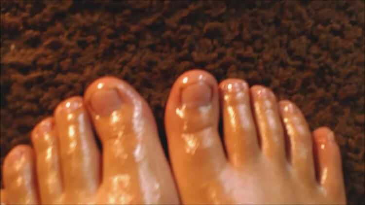 Toes pointing – SweetPam4You – foot fetish oiled up footrubs