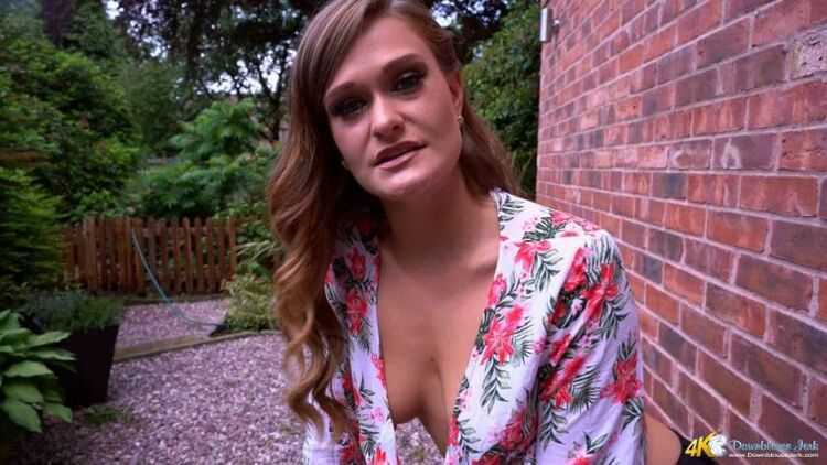 DownBlouse Jerk - Do You Know Who I Am? - Teasing