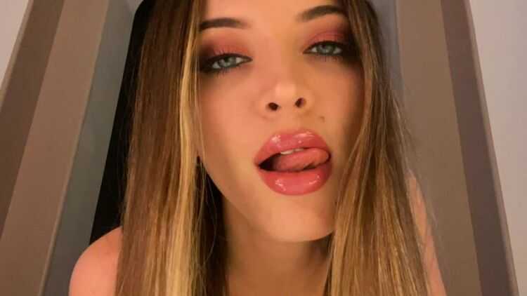 Crystal Knight - Shiny Lips - Lip Gloss Fetish