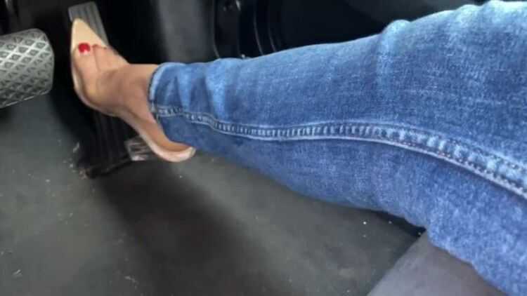 Princess Adina – Goddess Driving in Clear block heels