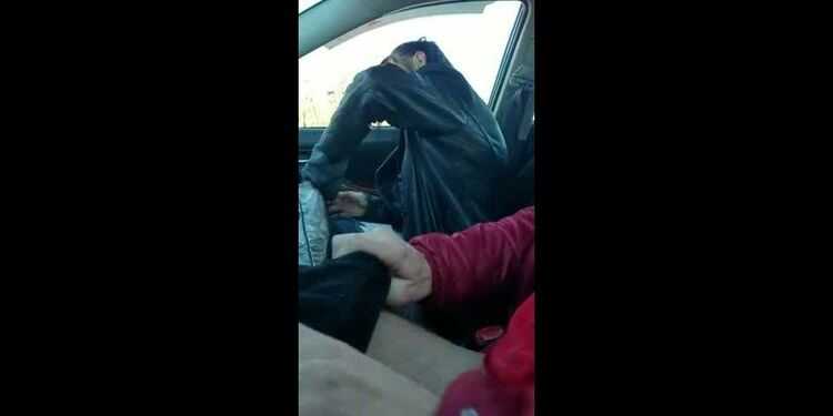 Street babe blowjob and swallow in the car