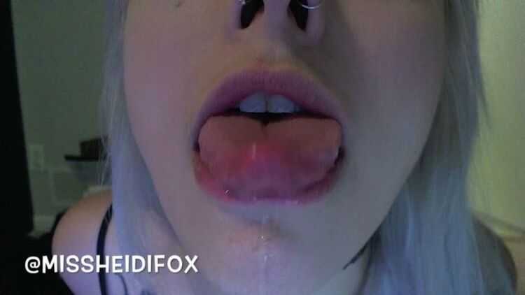 HeidiFox in 48 – Licking You