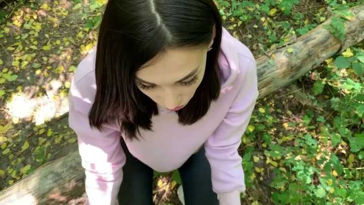 Fiamurr – Blowjob in the Woods from Stepsister while Walking