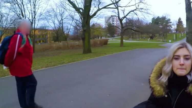 Eva Elfie - Cute Teen Swallows Cum for Cash - Public Blowjob in the Park by Eva Elfie