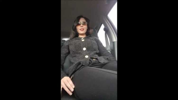 Jade Styles - Jade Fingering In The Car