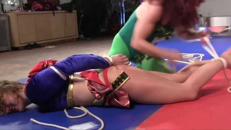 Cosplay Bondage Wrestling Veve vs Scorpion