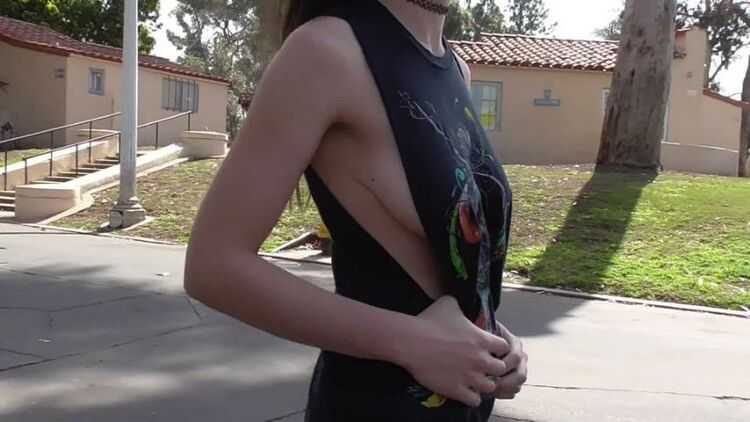 Shy Goth Exhibitionist – Amphitheater Stroll – Sideboob