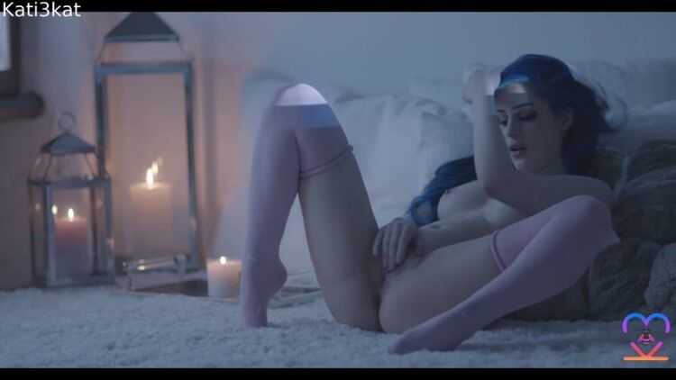 [MFCShare] Kati3Kat – Movie Night [CamWhorders]