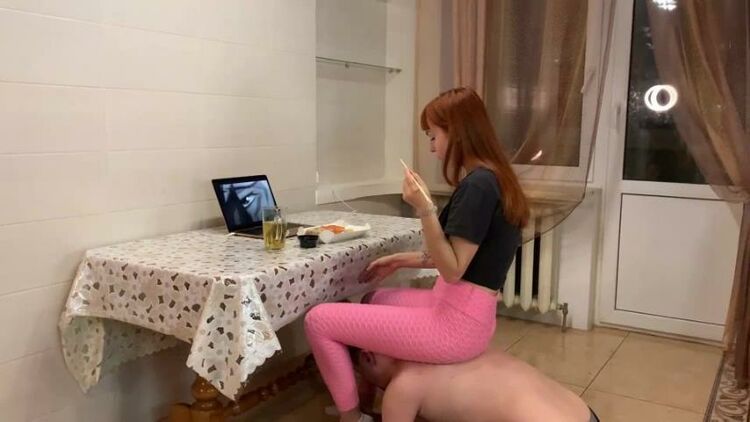 Kira Has Dinner In The Kitchen Using Her Boyfriend as Human-Furniture and a Chair-Slave – Ignore Femdom