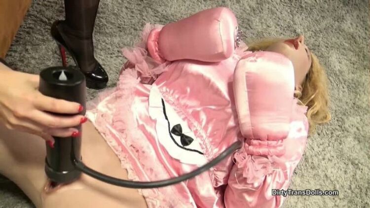 [k2s.cc] [TezFiles.com] Fetish Liza, Princess Nikki starring in video ‘Cum fed sissy doll’ of ‘Dirty Trans Dolls’ studio