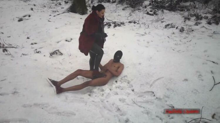 Mistress Luna – Beaten In The Freezing Snow – Ball abuse