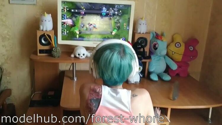 ForestWhore.com - Forest Whore - Anal fisting while playing video game [FullHD 1080p]