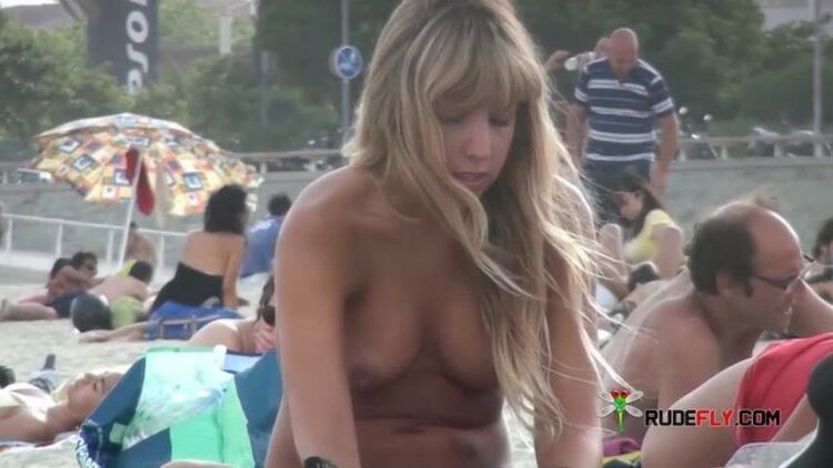 Candid sexy strand body spy nice knockers